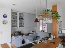 吊戸棚を撤去して、すっきり機能的な対面キッチンに　世田谷区M様邸